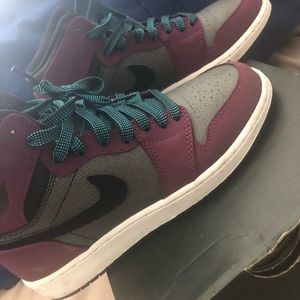 Jordan retro 1’s